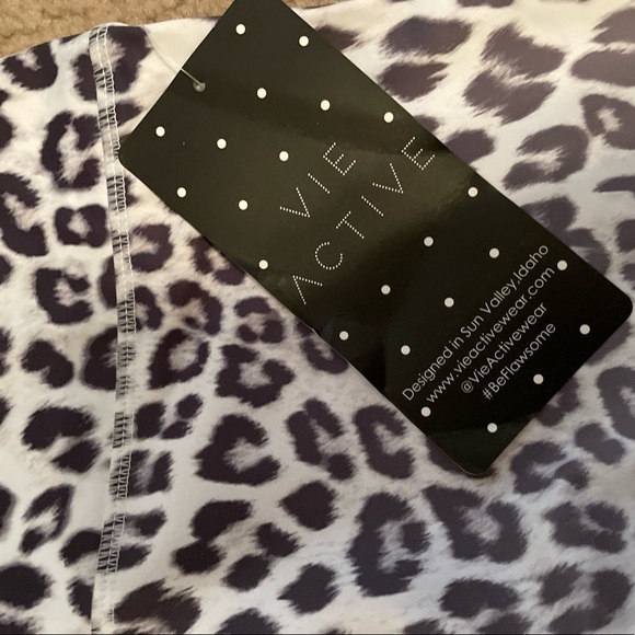 Vie activewear ROCKELL WHITE OMBRE LEGGINGS 7/8, WHITE LEOPARD - Picture 13 of 16